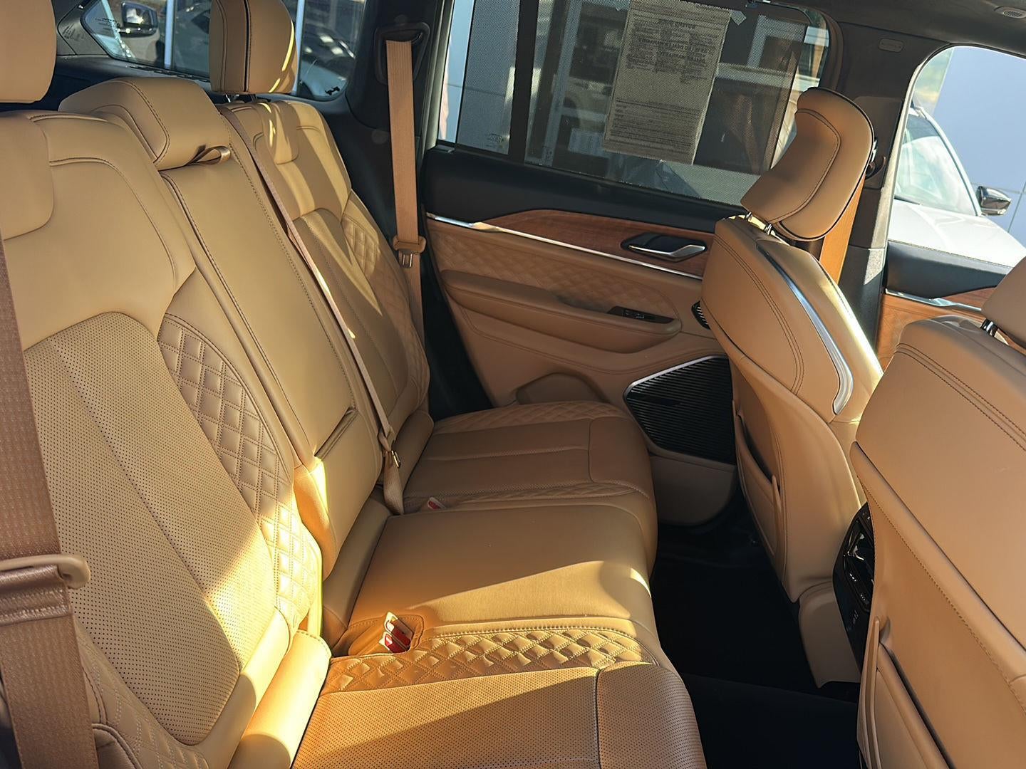 2023 Jeep Grand Cherokee Summit Reserve