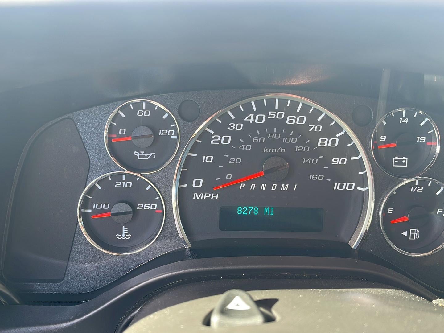 2025 Chevrolet Express Passenger 3500 1LT