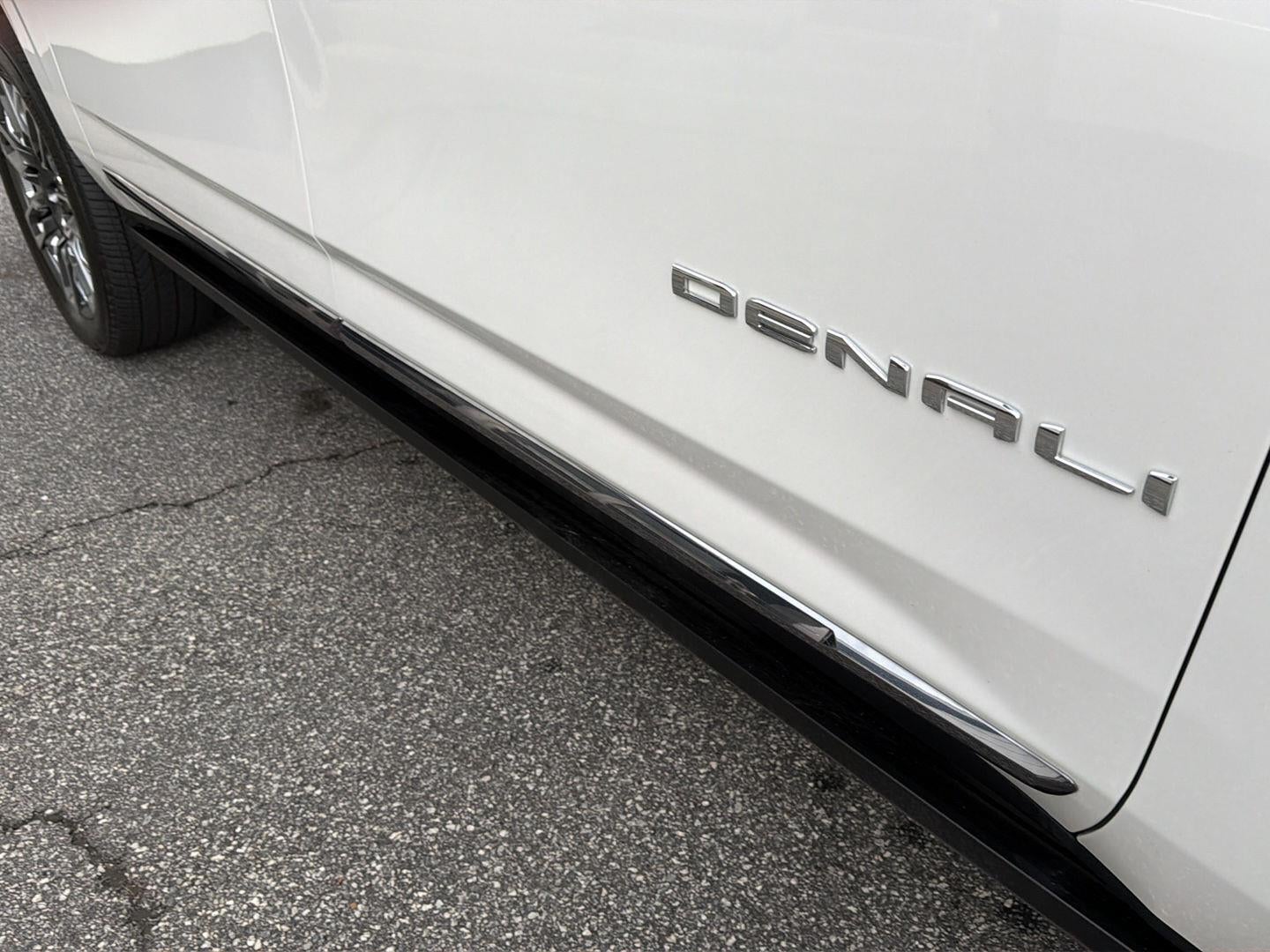 2023 GMC Yukon XL Denali Ultimate