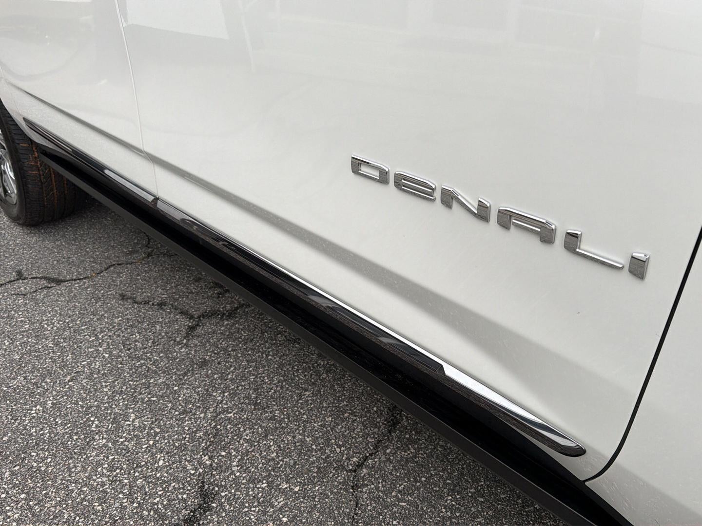 2024 GMC Yukon XL Denali Ultimate