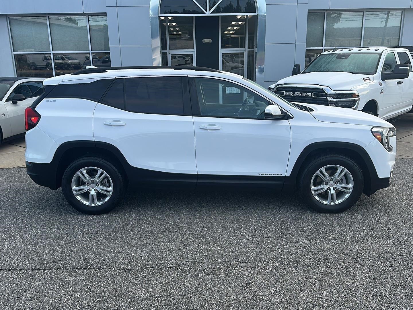 2023 GMC Terrain SLE