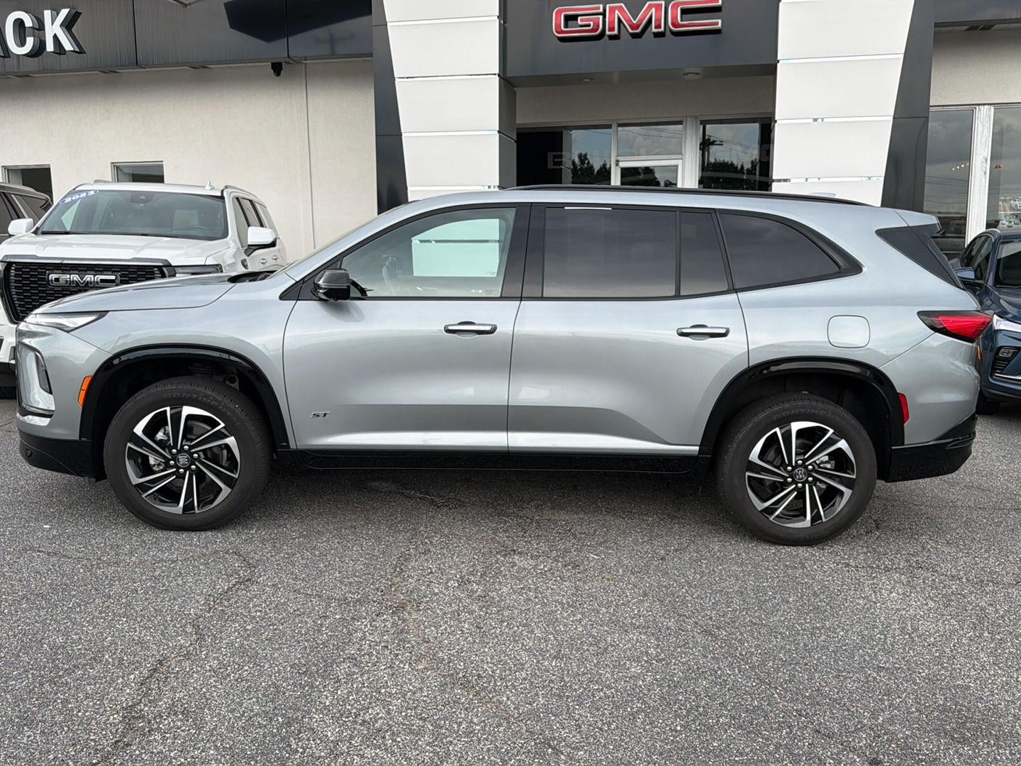 2025 Buick Enclave Sport Touring
