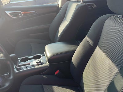 2019 Nissan Pathfinder S