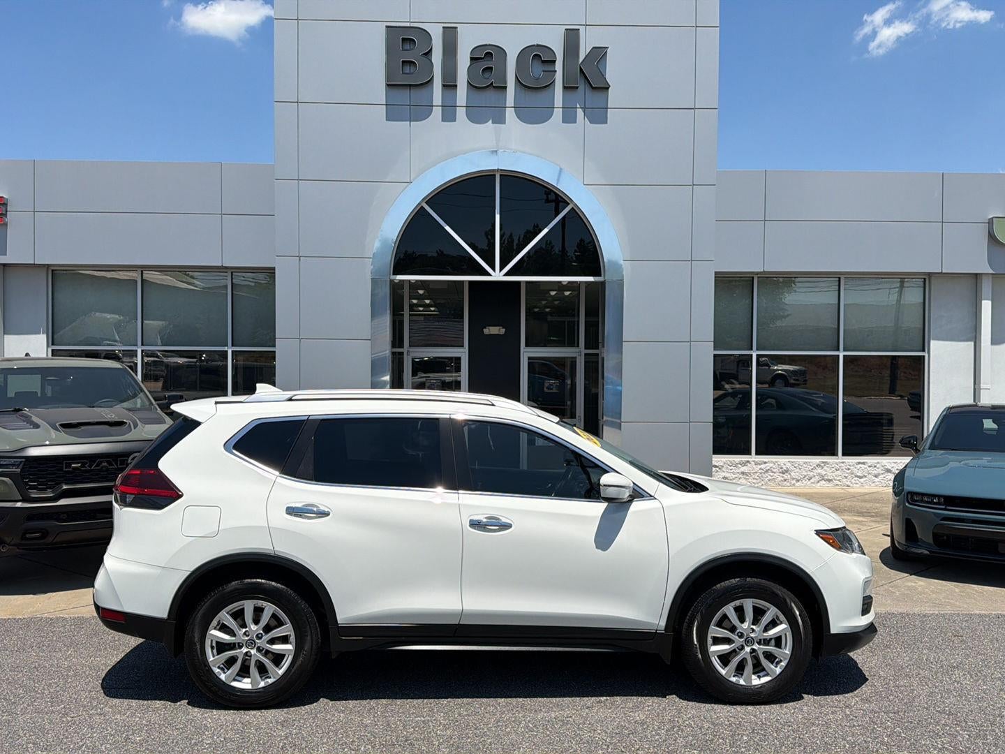2020 Nissan Rogue SV