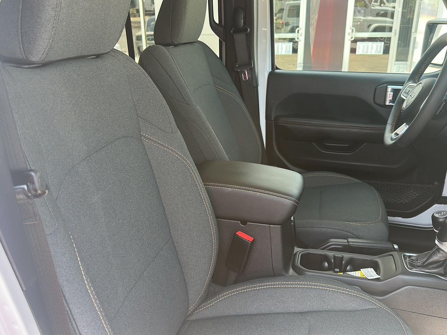 2024 Jeep Wrangler 4-Door Sahara 4x4