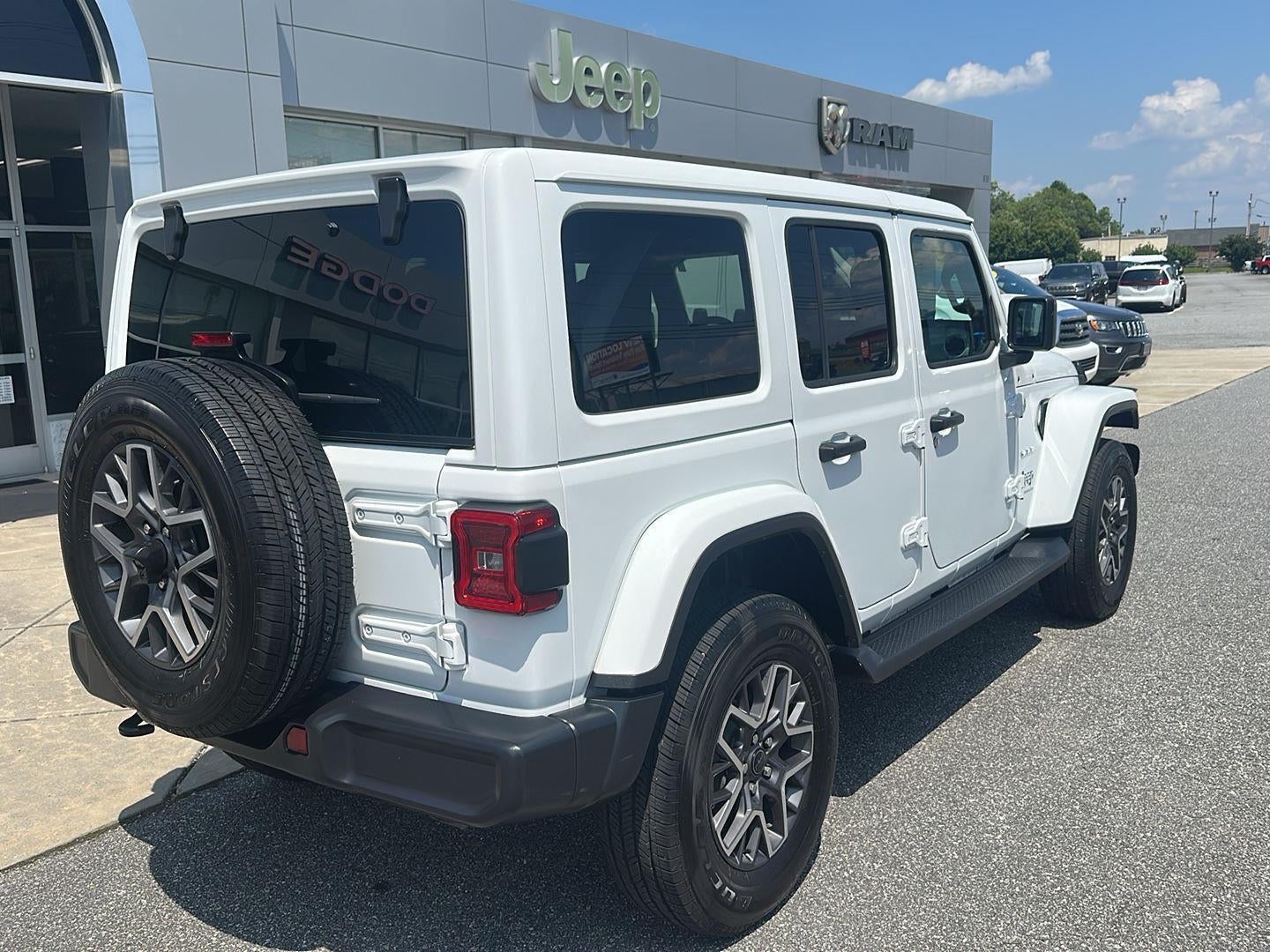 2024 Jeep Wrangler 4-Door Sahara 4x4