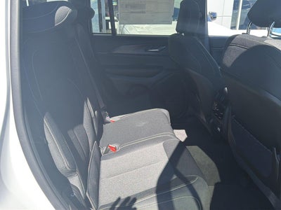 2027 Jeep Grand Cherokee GRAND CHEROKEE LAREDO X 4X4