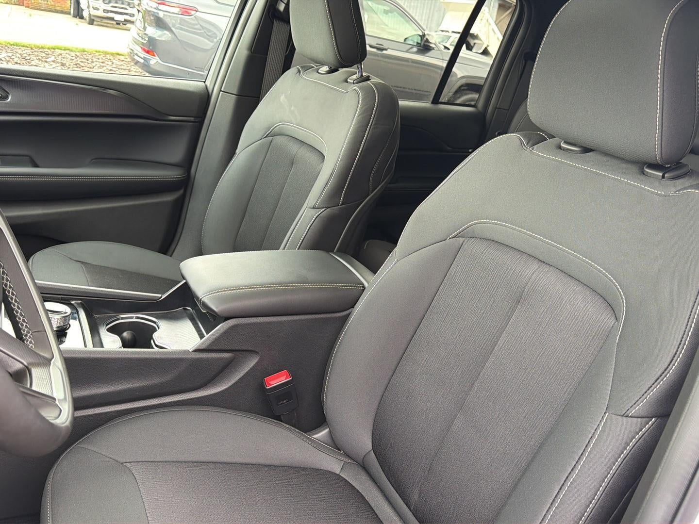 2026 Jeep Grand Cherokee GRAND CHEROKEE LAREDO X 4X4