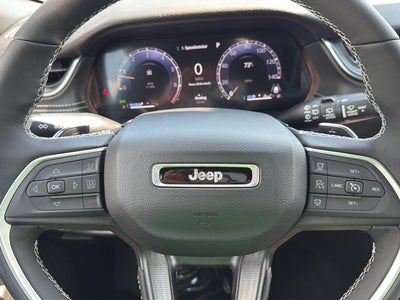 2027 Jeep Grand Cherokee GRAND CHEROKEE LAREDO X 4X4