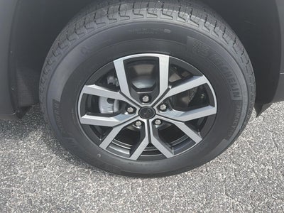 2027 Jeep Grand Cherokee GRAND CHEROKEE LAREDO X 4X4