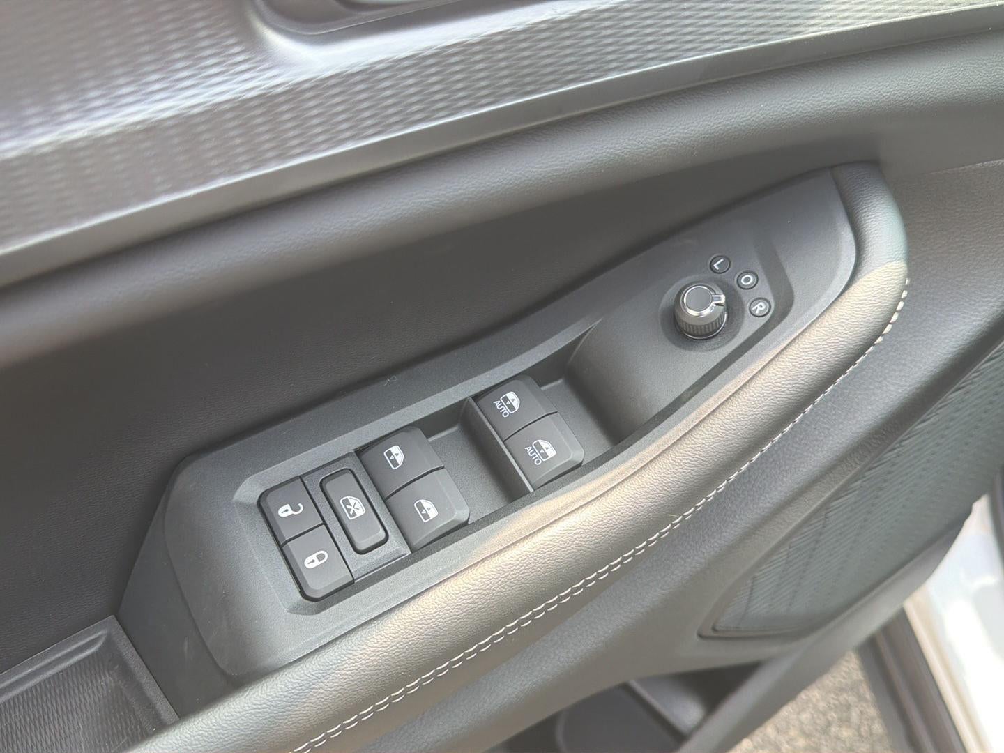 2027 Jeep Grand Cherokee GRAND CHEROKEE LAREDO X 4X4