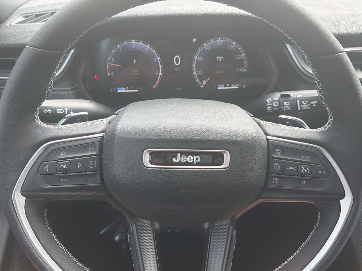 2027 Jeep Grand Cherokee GRAND CHEROKEE LAREDO X 4X4