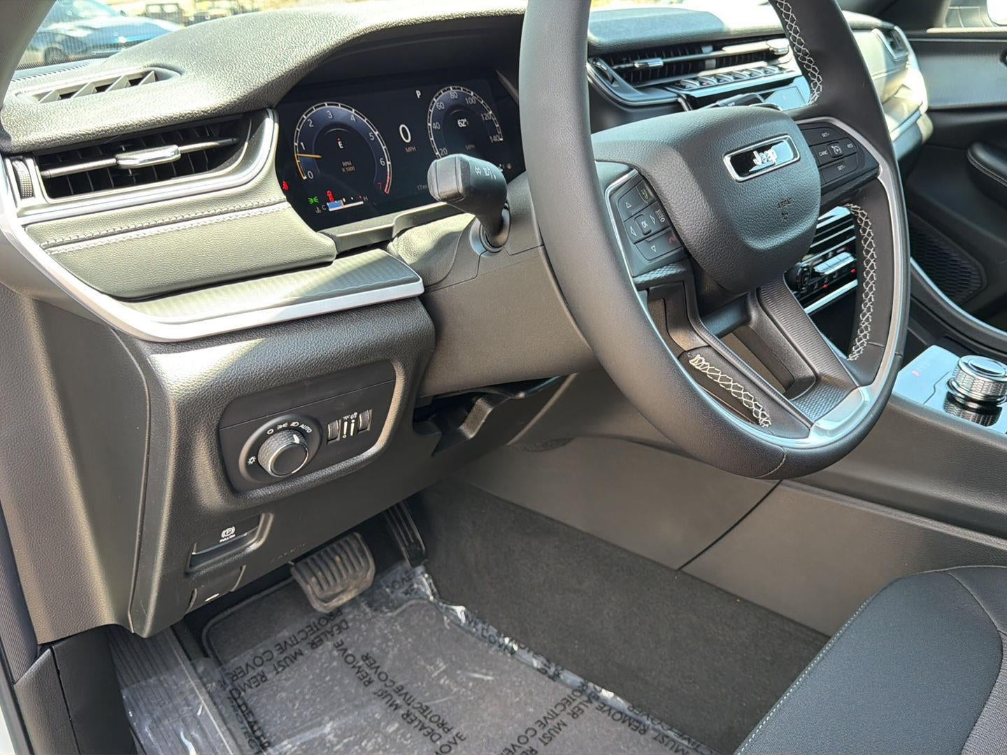2026 Jeep Grand Cherokee GRAND CHEROKEE LAREDO 4X4