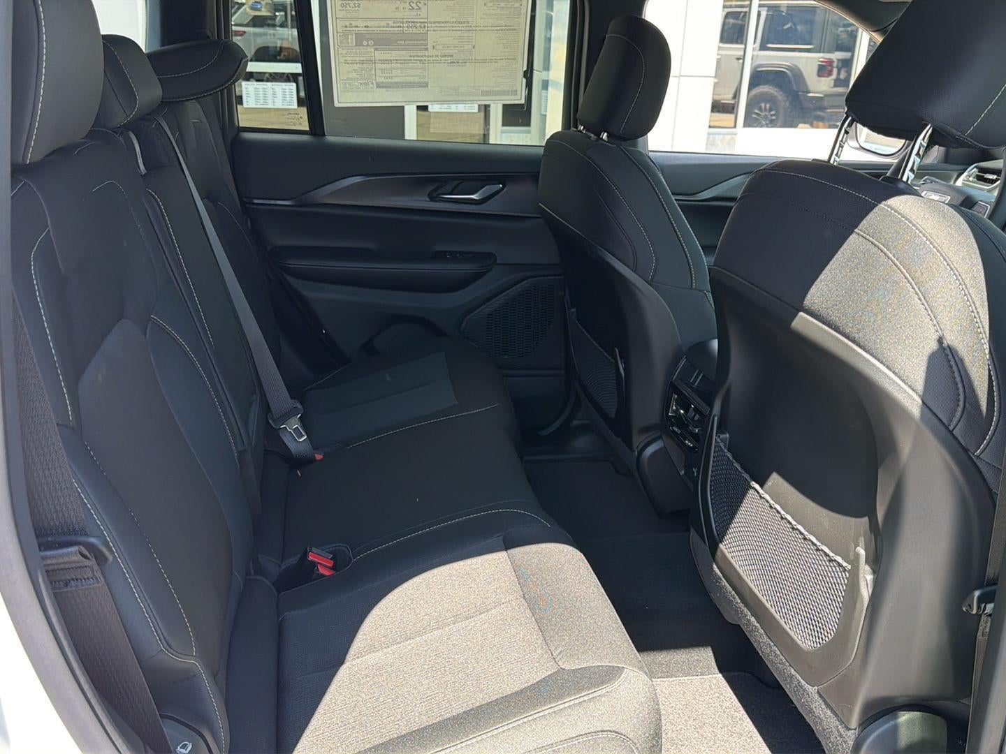 2026 Jeep Grand Cherokee GRAND CHEROKEE LAREDO 4X4