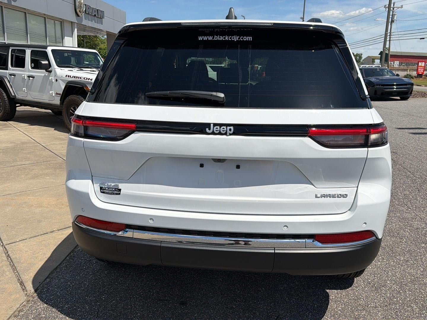 2026 Jeep Grand Cherokee GRAND CHEROKEE LAREDO 4X4