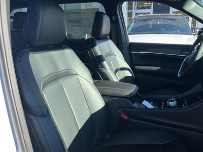 2027 Jeep Grand Cherokee GRAND CHEROKEE LIMITED 4X4