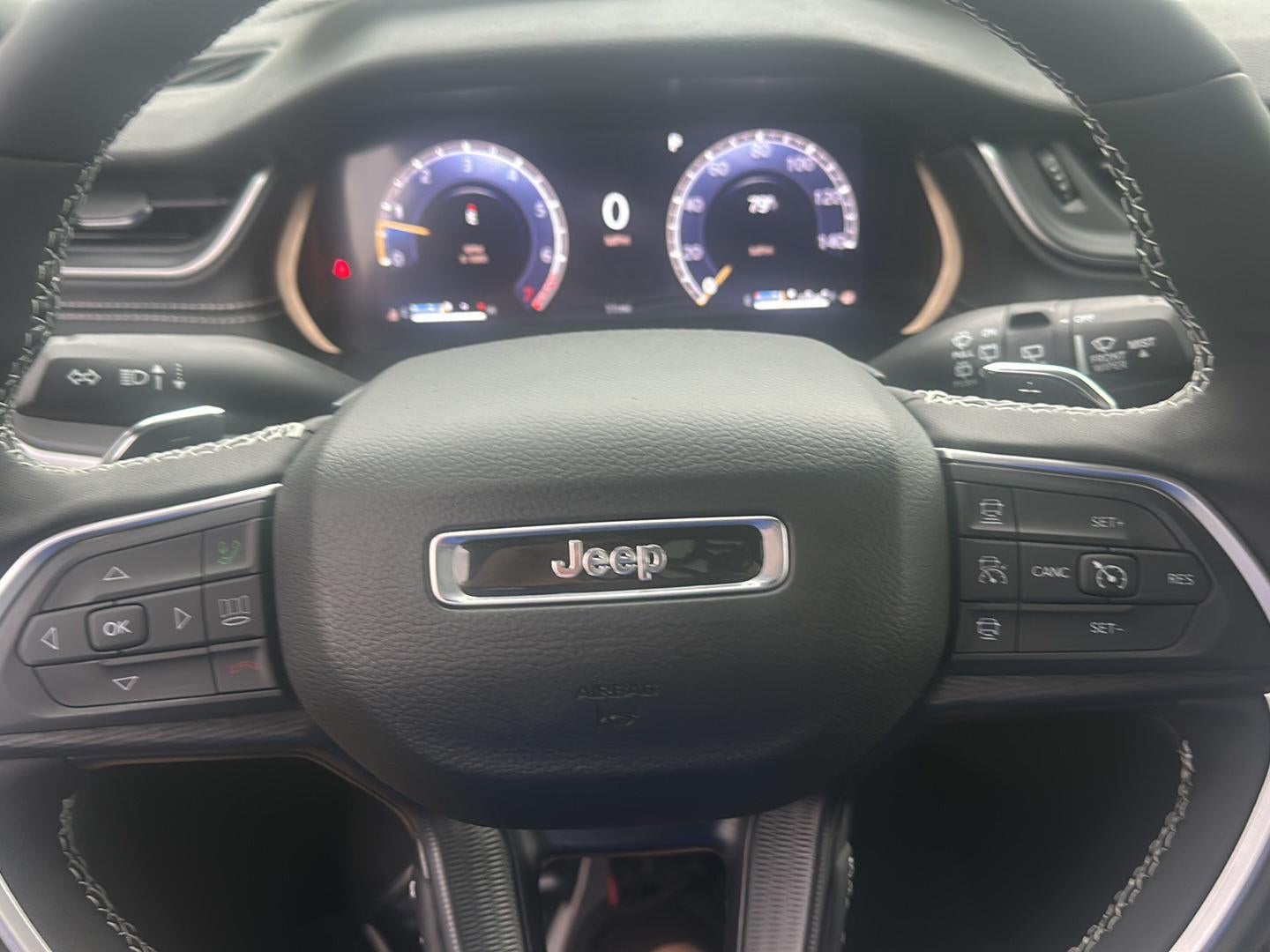 2025 Jeep Grand Cherokee GRAND CHEROKEE L ALTITUDE X 4X4