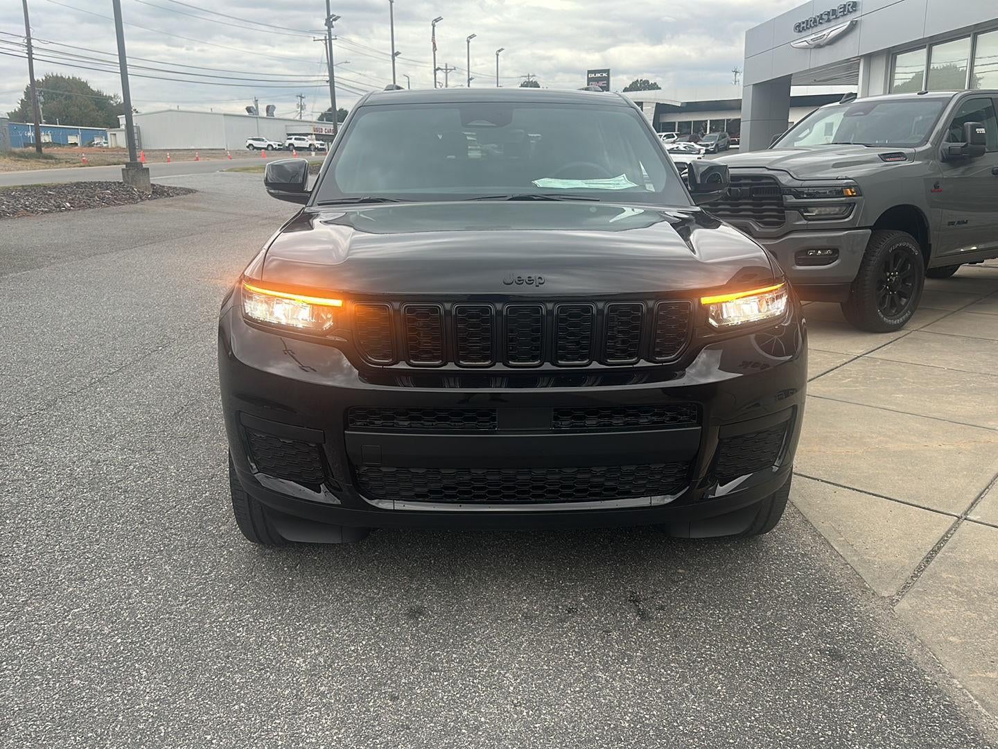 2025 Jeep Grand Cherokee GRAND CHEROKEE L ALTITUDE X 4X4