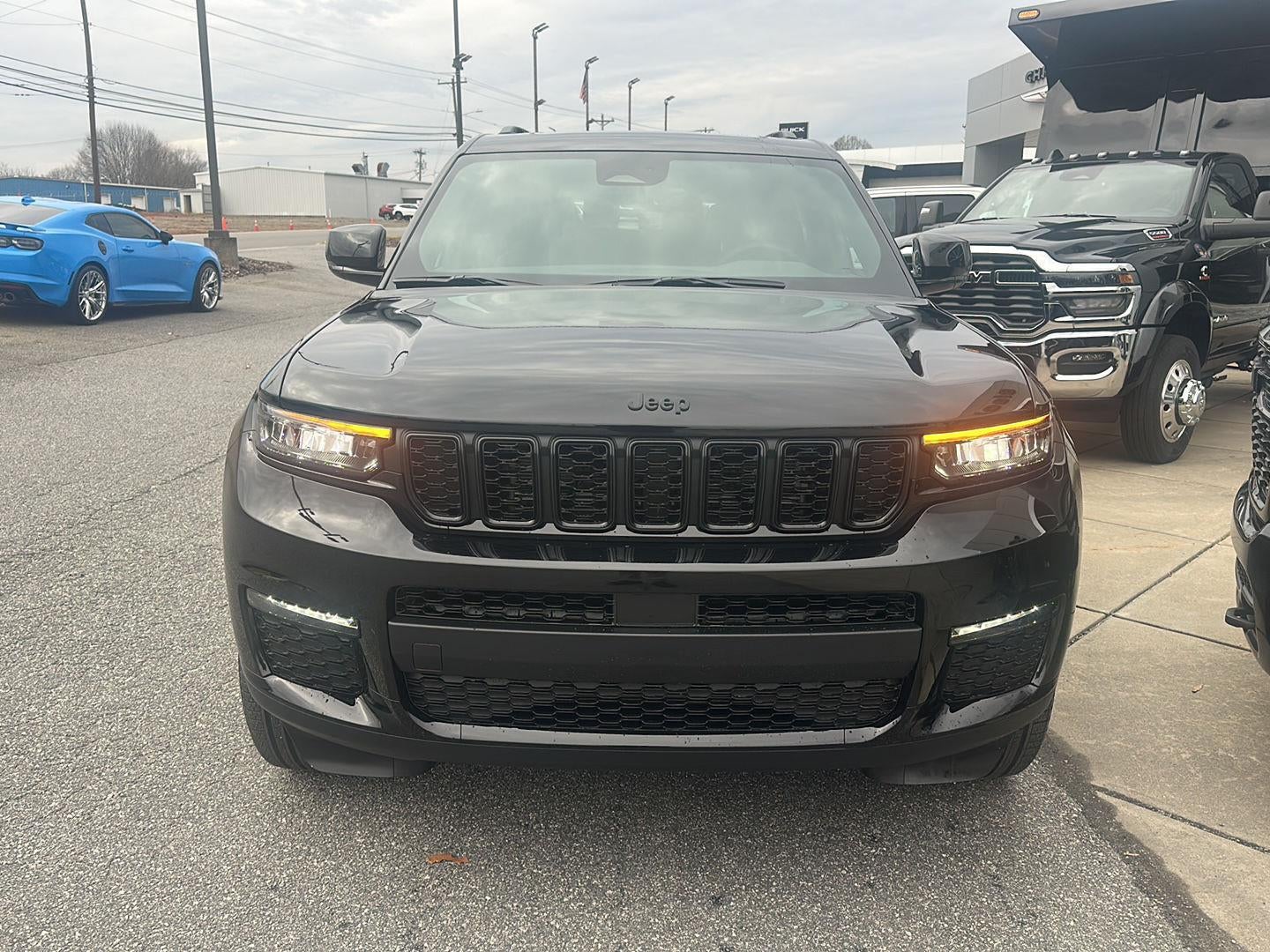 2025 Jeep Grand Cherokee GRAND CHEROKEE L LIMITED 4X4