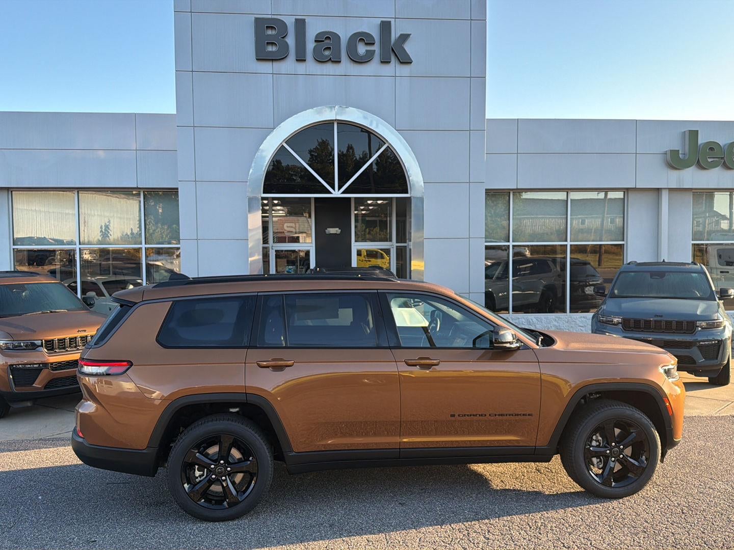 2027 Jeep Grand Cherokee GRAND CHEROKEE L LIMITED 4X4
