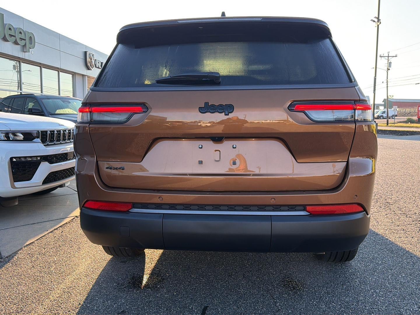 2027 Jeep Grand Cherokee GRAND CHEROKEE L LIMITED 4X4