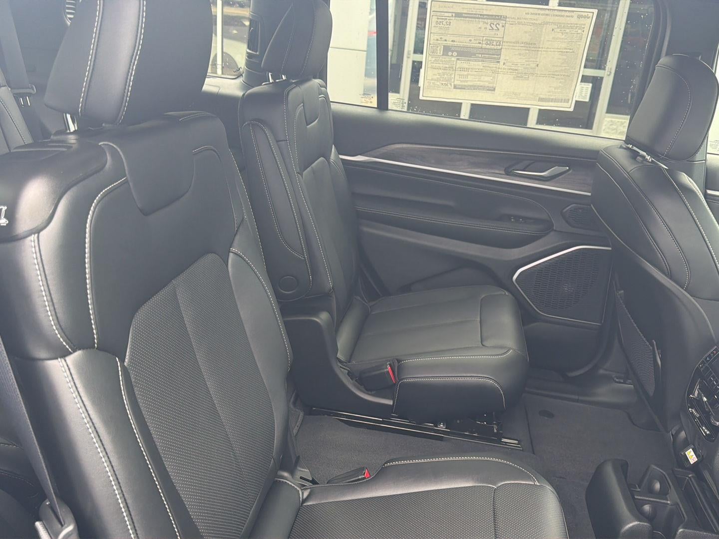 2026 Jeep Grand Cherokee GRAND CHEROKEE L LIMITED RESERVE 4X4