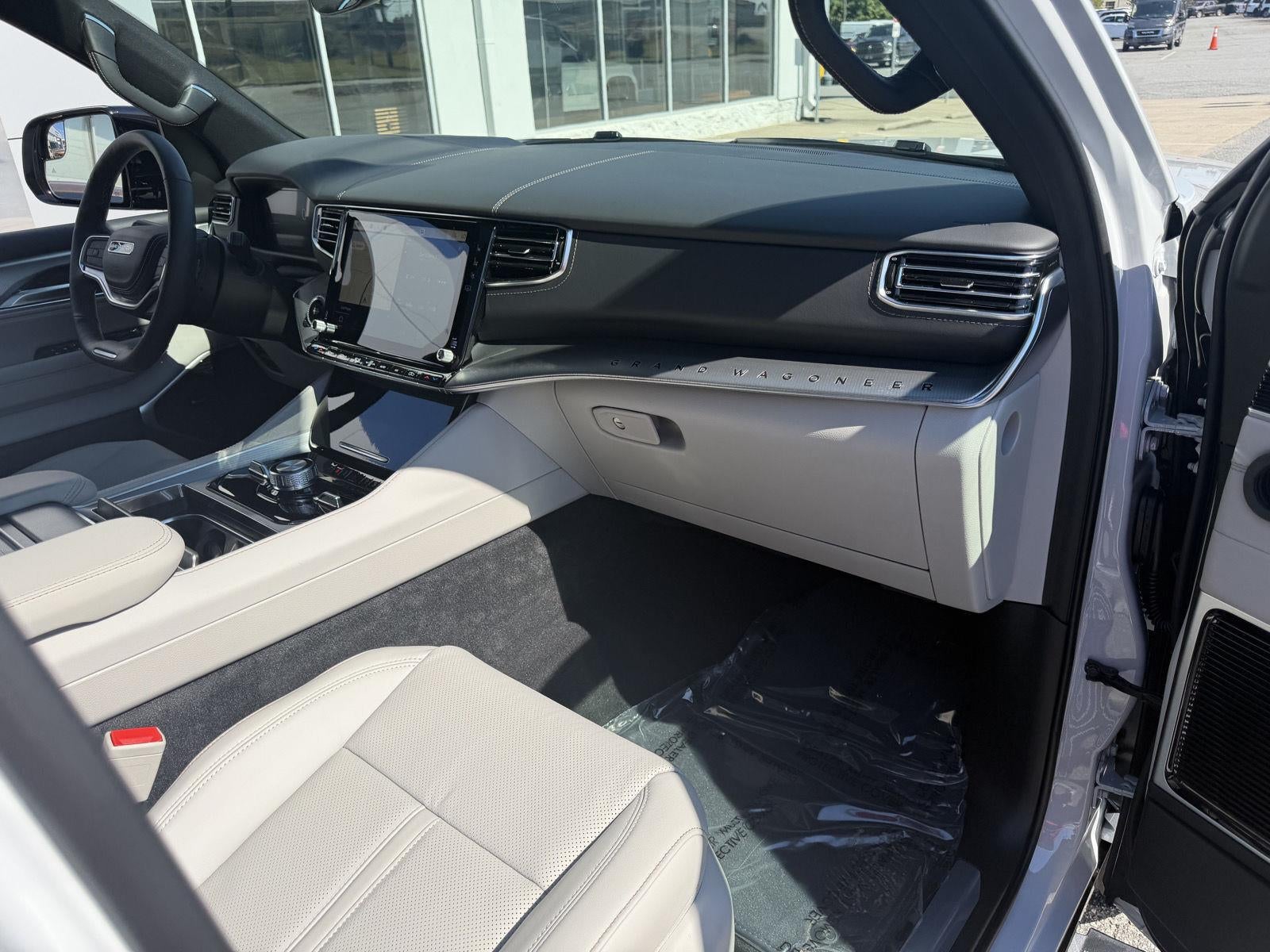 2027 Jeep Grand Wagoneer GRAND WAGONEER LONG WHEELBASE OVERLAND 4X4