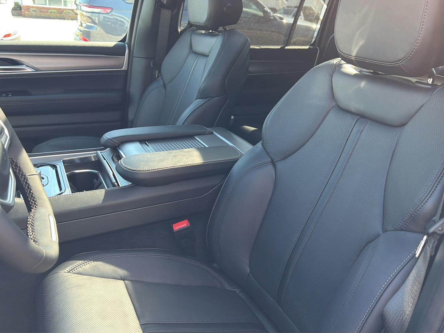 2026 Jeep Grand Wagoneer GRAND WAGONEER LIMITED RESERVE 4X4