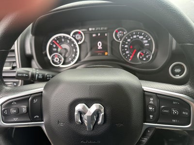2026 RAM 1500 RAM 1500 TRADESMAN QUAD CAB 4X4 6'4' BOX