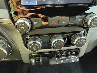2026 RAM 1500 RAM 1500 TRADESMAN QUAD CAB 4X4 6'4' BOX