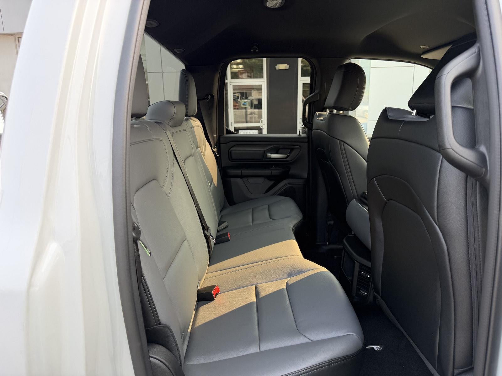 2026 RAM 1500 RAM 1500 TRADESMAN QUAD CAB 4X4 6'4' BOX