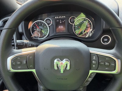 2026 RAM 1500 RAM 1500 TRADESMAN QUAD CAB 4X4 6'4' BOX