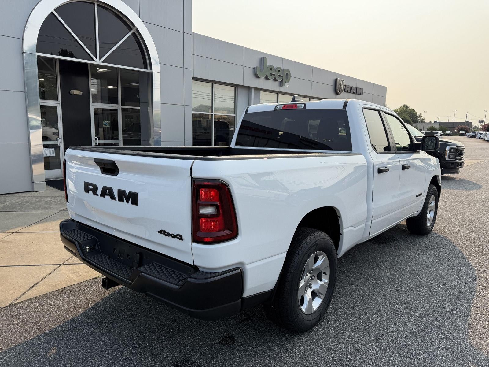 2026 RAM 1500 RAM 1500 TRADESMAN QUAD CAB 4X4 6'4' BOX