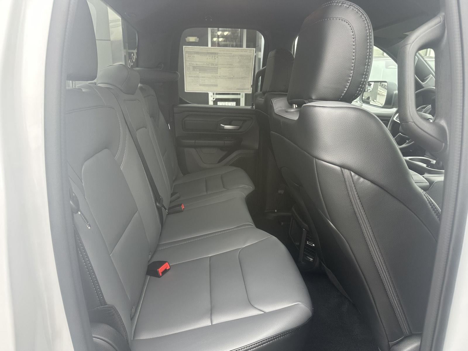 2026 RAM 1500 RAM 1500 TRADESMAN QUAD CAB 4X4 6'4' BOX