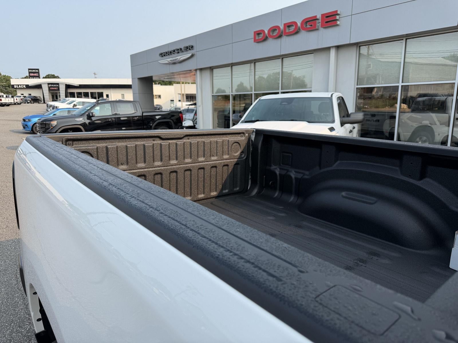 2026 RAM 1500 RAM 1500 TRADESMAN QUAD CAB 4X4 6'4' BOX