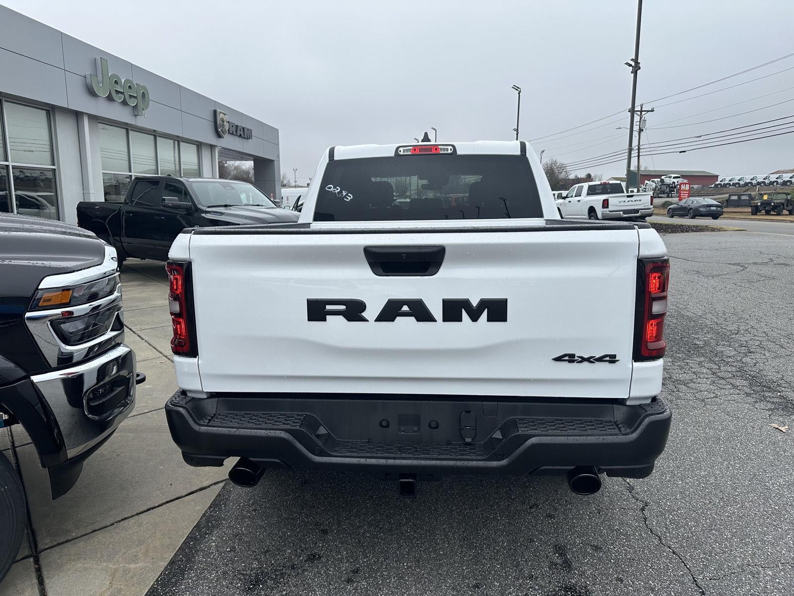 2026 RAM 1500 RAM 1500 TRADESMAN QUAD CAB 4X4 6'4' BOX