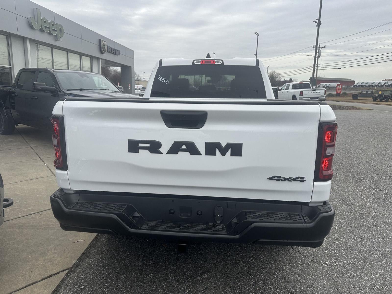 2026 RAM 1500 RAM 1500 TRADESMAN QUAD CAB 4X4 6'4' BOX