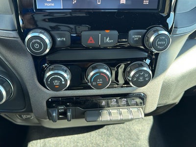 2027 RAM 1500 RAM 1500 TRADESMAN QUAD CAB 4X4 6'4' BOX