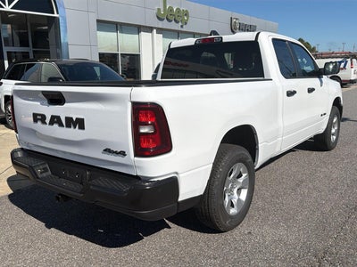 2027 RAM 1500 RAM 1500 TRADESMAN QUAD CAB 4X4 6'4' BOX