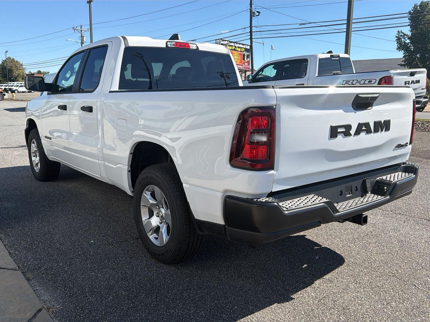 2027 RAM 1500 RAM 1500 TRADESMAN QUAD CAB 4X4 6'4' BOX