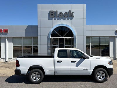 2027 RAM 1500 RAM 1500 TRADESMAN QUAD CAB 4X4 6'4' BOX