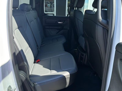 2027 RAM 1500 RAM 1500 TRADESMAN QUAD CAB 4X4 6'4' BOX
