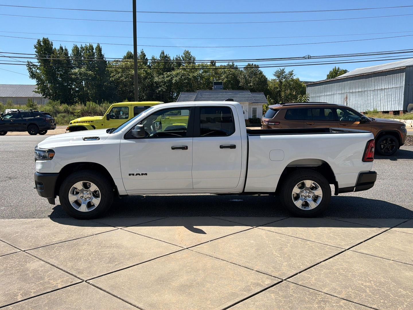 2027 RAM 1500 RAM 1500 TRADESMAN QUAD CAB 4X4 6'4' BOX