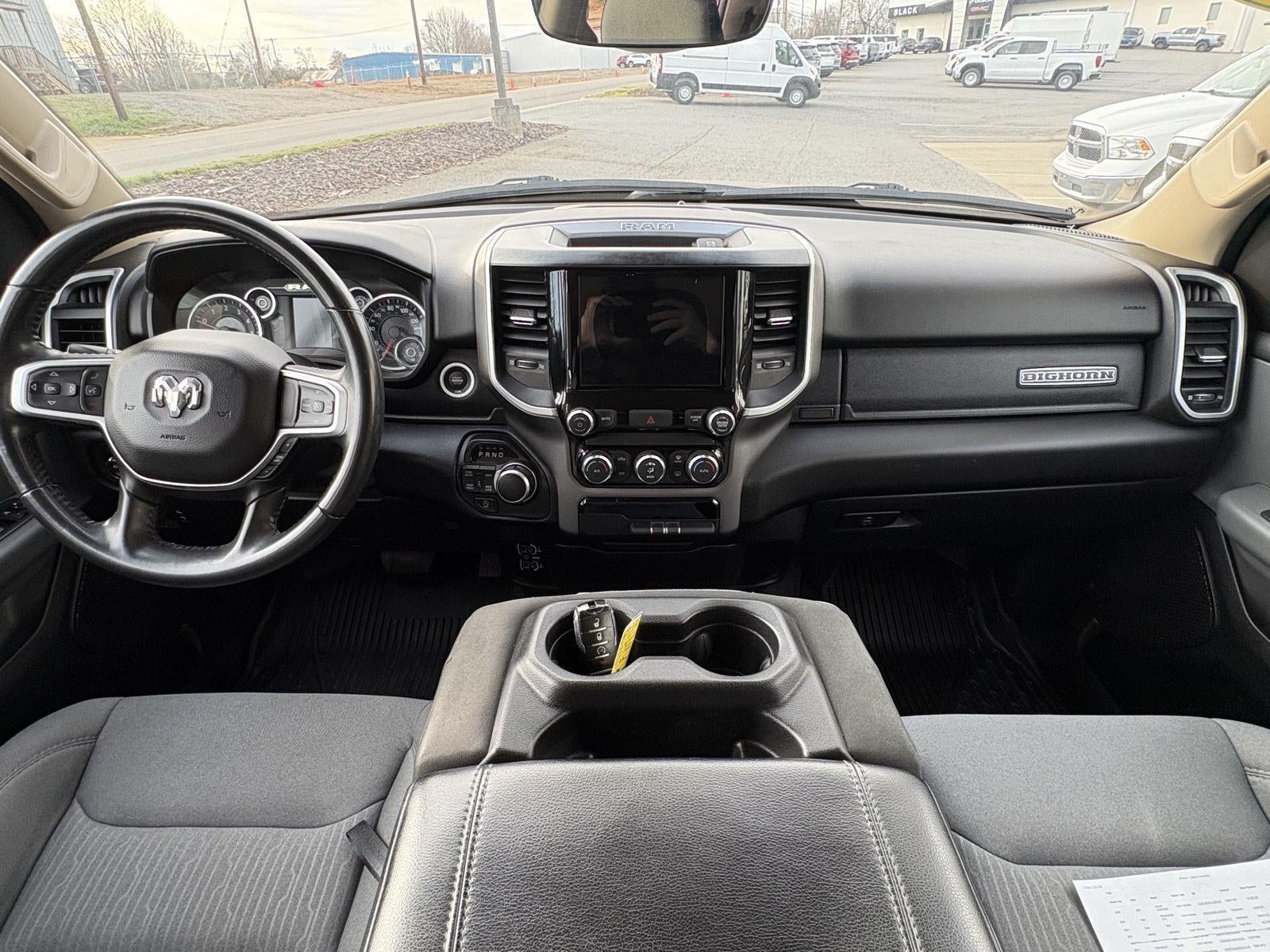 2020 RAM 1500 Big Horn Crew Cab 4x4 5'7' Box