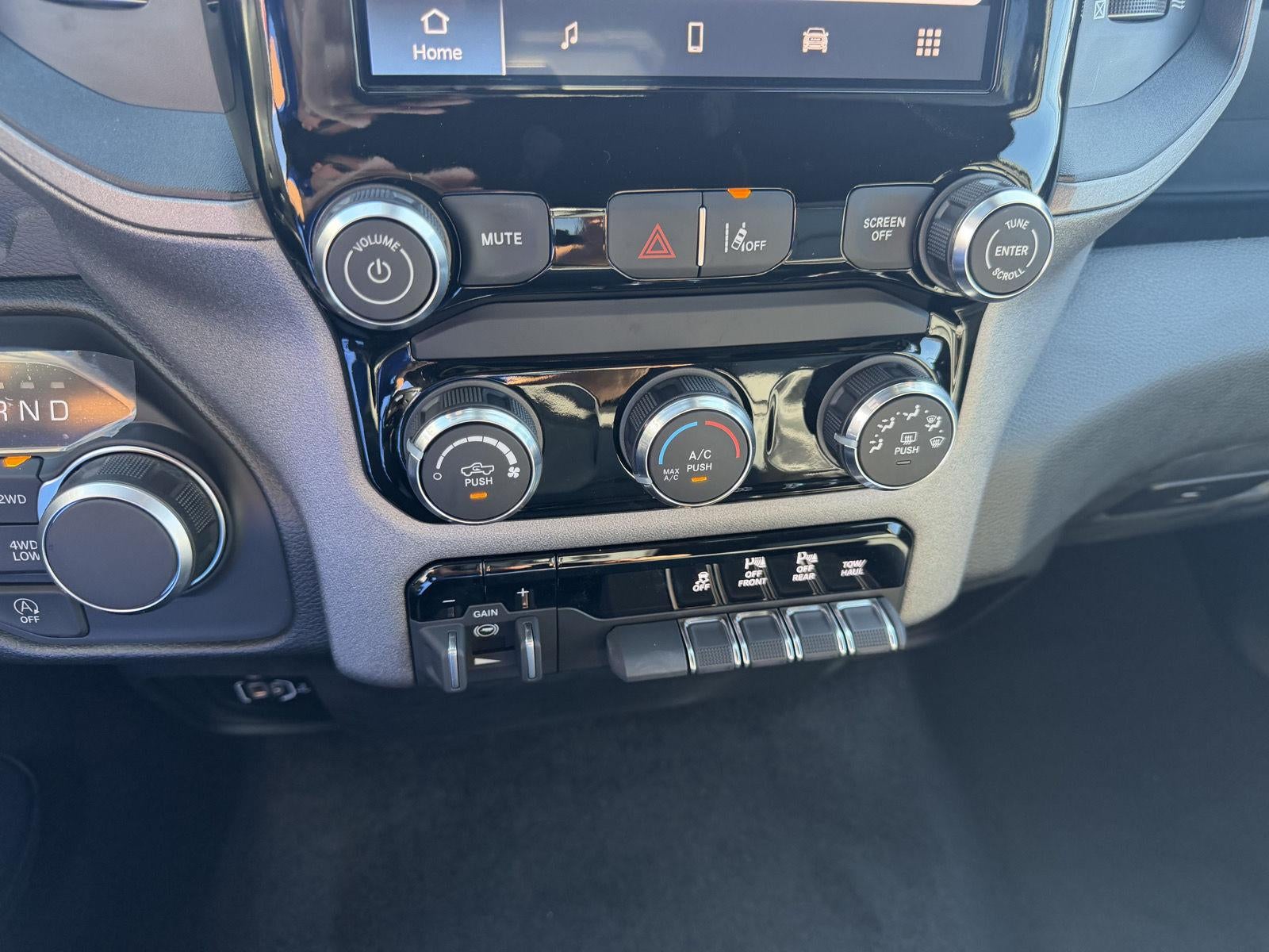 2027 RAM 1500 RAM 1500 TRADESMAN CREW CAB 4X4 5'7' BOX