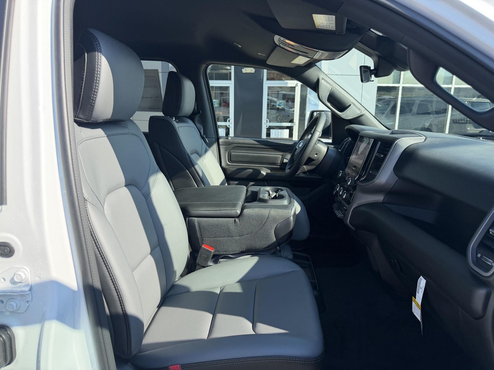 2027 RAM 1500 RAM 1500 TRADESMAN CREW CAB 4X4 5'7' BOX