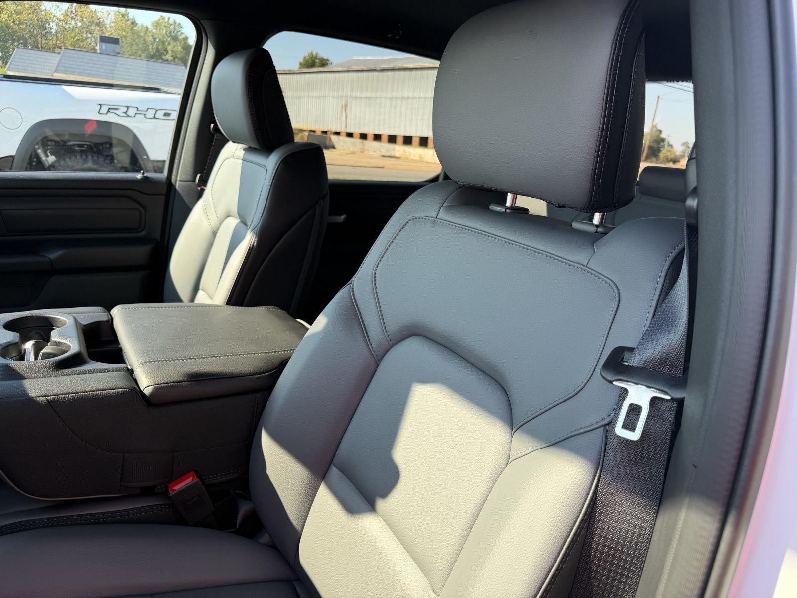 2027 RAM 1500 RAM 1500 TRADESMAN CREW CAB 4X4 5'7' BOX