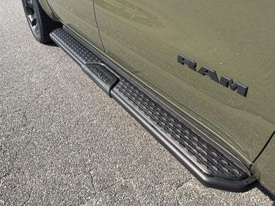 2027 RAM 1500 RAM 1500 EXPRESS CREW CAB 4X4 5'7' BOX