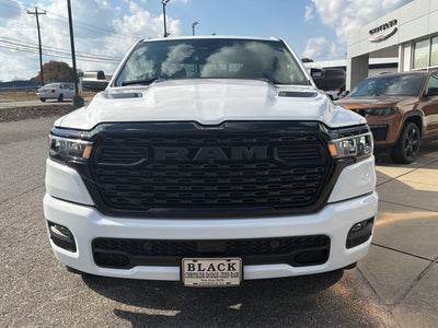 2027 RAM 1500 RAM 1500 EXPRESS CREW CAB 4X4 5'7' BOX