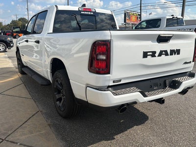 2027 RAM 1500 RAM 1500 EXPRESS CREW CAB 4X4 5'7' BOX